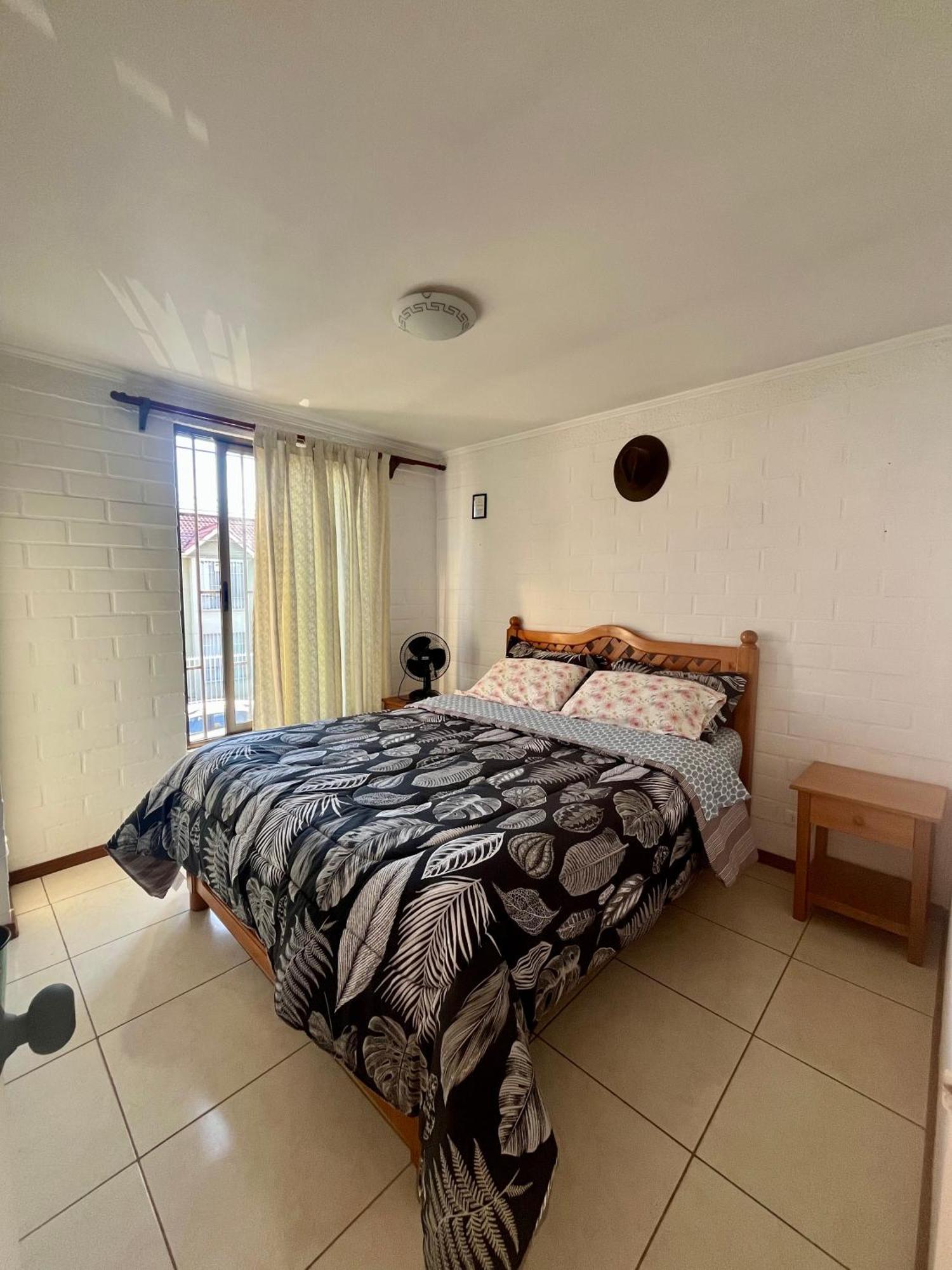 Hostel Tu Espacio Re - Casa Cerca Del Aeropuerto Santiago del Cile Esterno foto